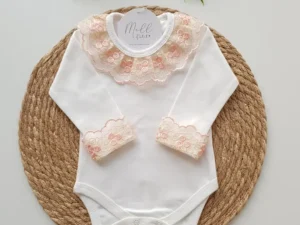 Body gola e punhos renda floral