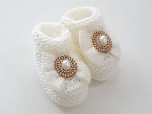 Botinha com Aplique em Strass e Pérola