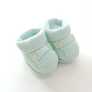 Par de Sapatinhos em tricot Dois Botões