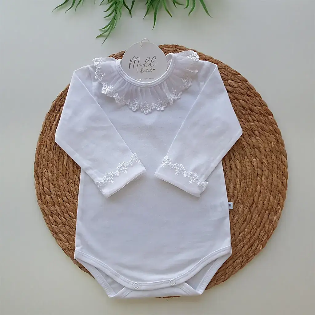 Body Gola e Punhos Renda Delicada e Mini Pérolas