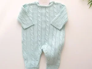 Macacão em Tricot Trama Trança
